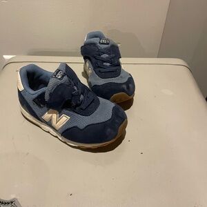 New Balance Kids Navy and Light Blue Sneakers